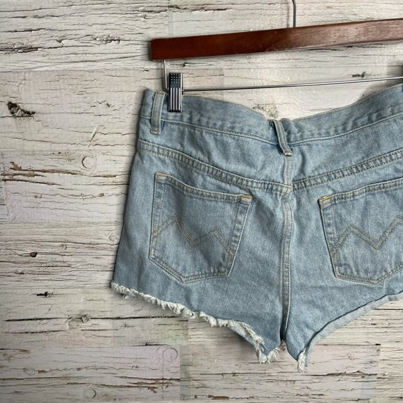 Minkpink jean denim shorts size medium - Picture 9 of 12